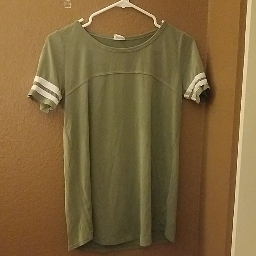Sporty Tee